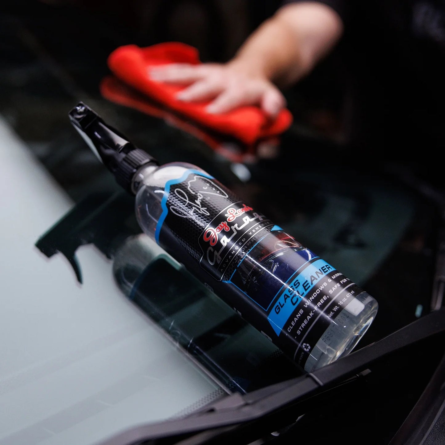Jay Leno��s Garage Essential Detailing Bucket Kit �C 14-Piece Car Cleaning Set