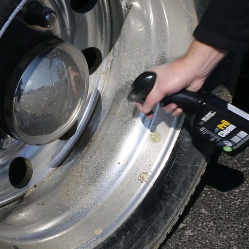 Flitz PDK 25502 Metal Polishing Kit and Car Cleaning Kit Exterior, Detailer��s Choice Bucket