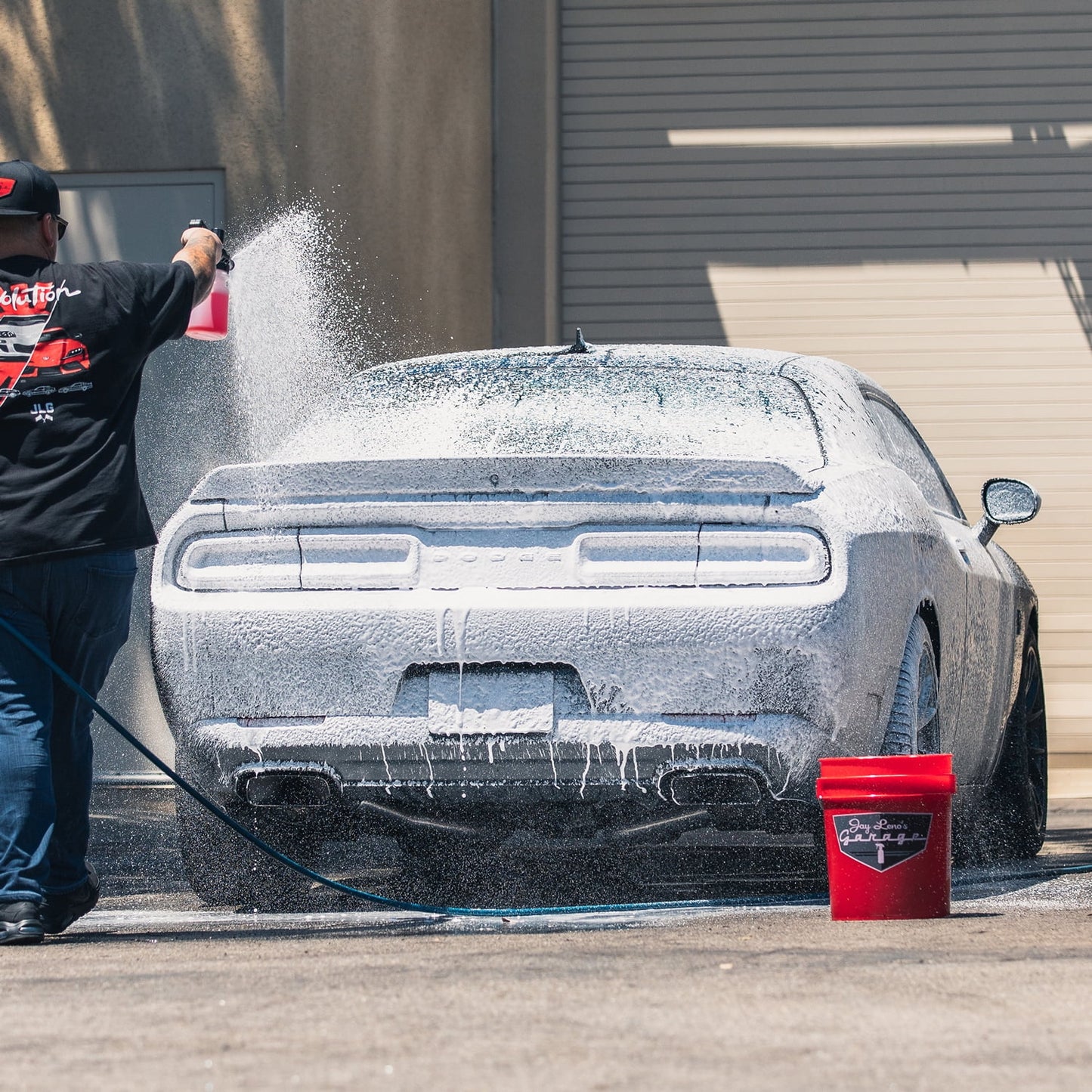 Jay Leno��s Garage Essential Detailing Bucket Kit �C 14-Piece Car Cleaning Set